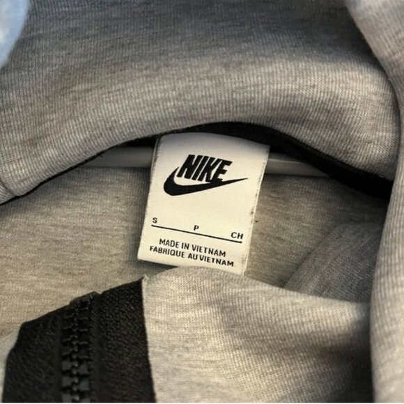 Gray Nike Tech Fleece - Picture 3 of 3